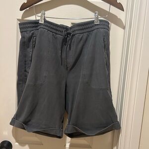 Athletic green pull on Bermuda shorts size 16